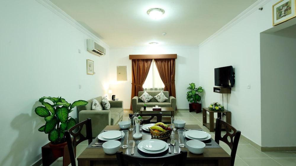 La Villa Inn Hotel Apartments Ντόχα Εξωτερικό φωτογραφία