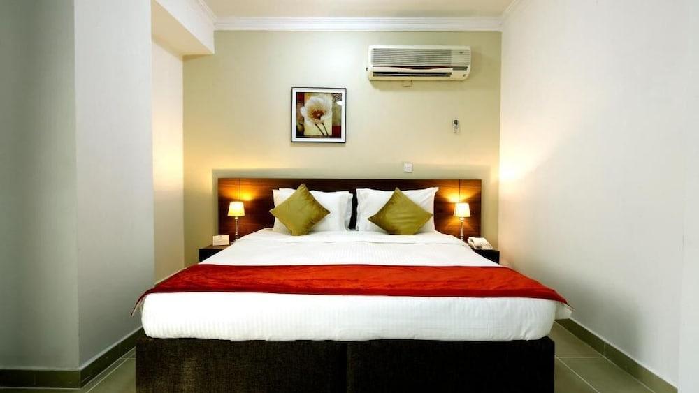 La Villa Inn Hotel Apartments Ντόχα Εξωτερικό φωτογραφία